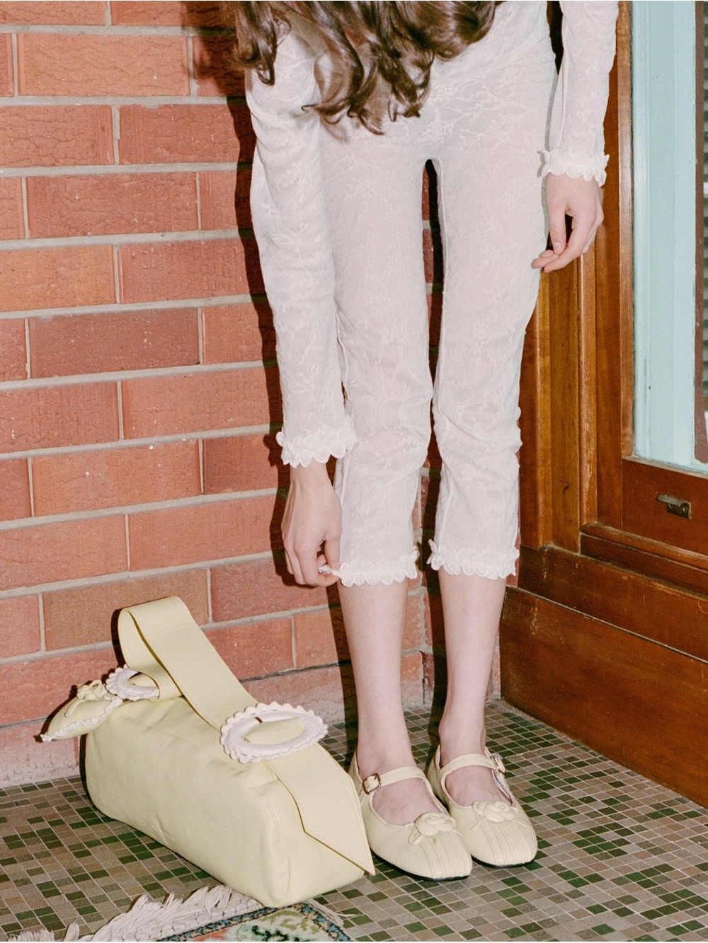 lace poem capri - white